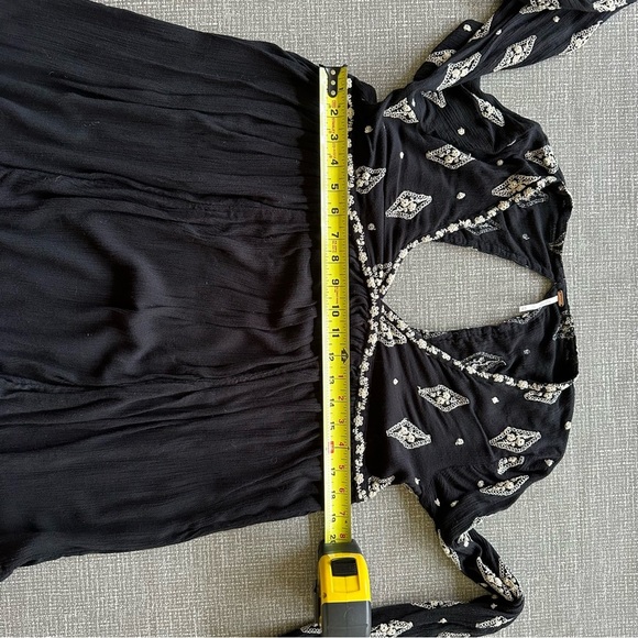 Free people women’s baby doll embroidered top, black, and white sz XS - Picture 8 of 10